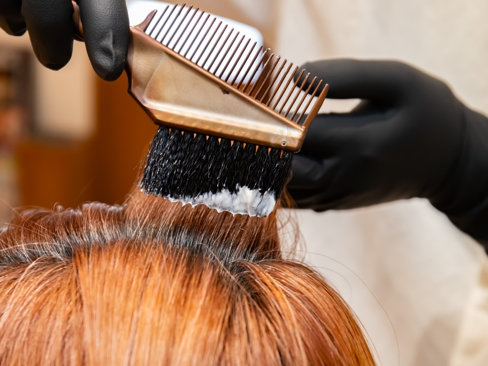 カラー施術風景