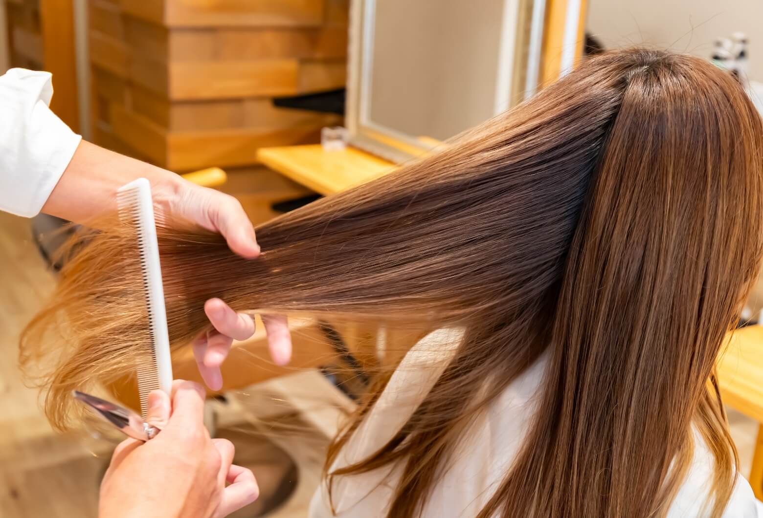 カット施術中の写真